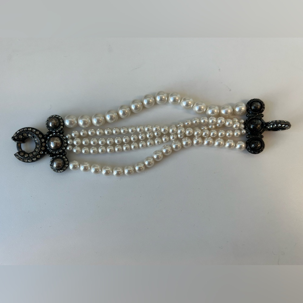 Lanvin Multi-Strand Glass Pearl Bracelet Excellent Condition 499$